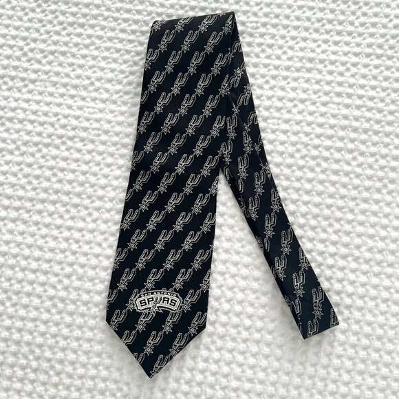 Vintage San Antonio Spurs Logo Tie Y2K - Picture 1 of 5